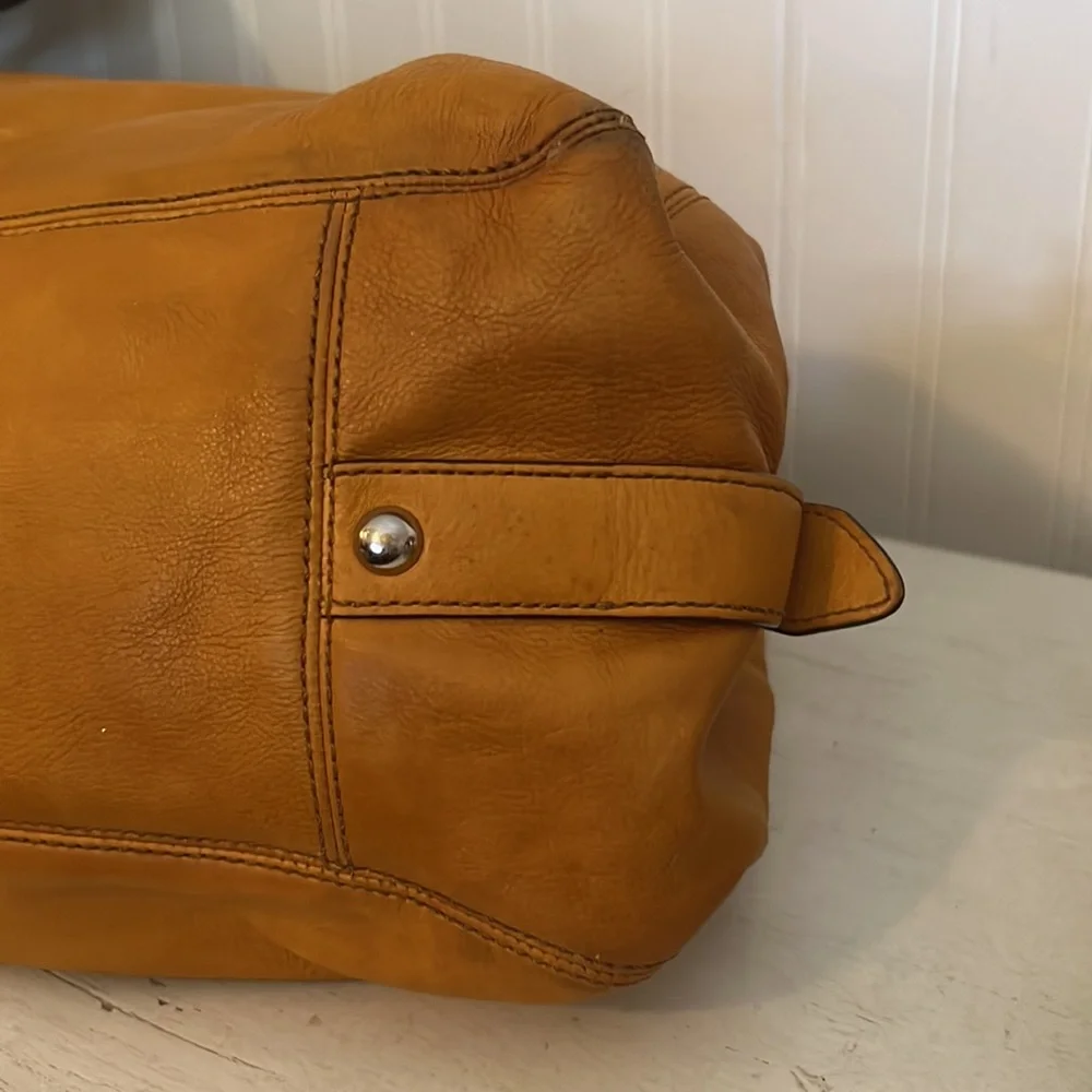 Vintage Coach C0982 Parker hobo purse